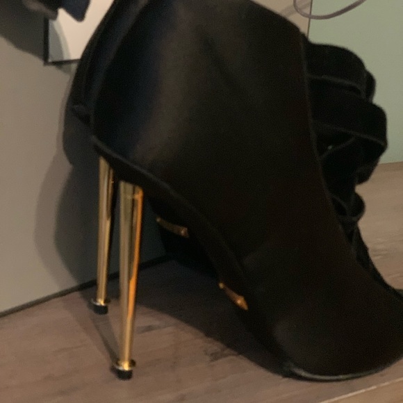 Tom Ford Vintage Peep Toe Heels - Picture 7 of 15